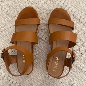 Platform sandals